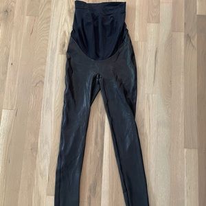 Spanx Mama Faux Leather Maternity Leggings size small